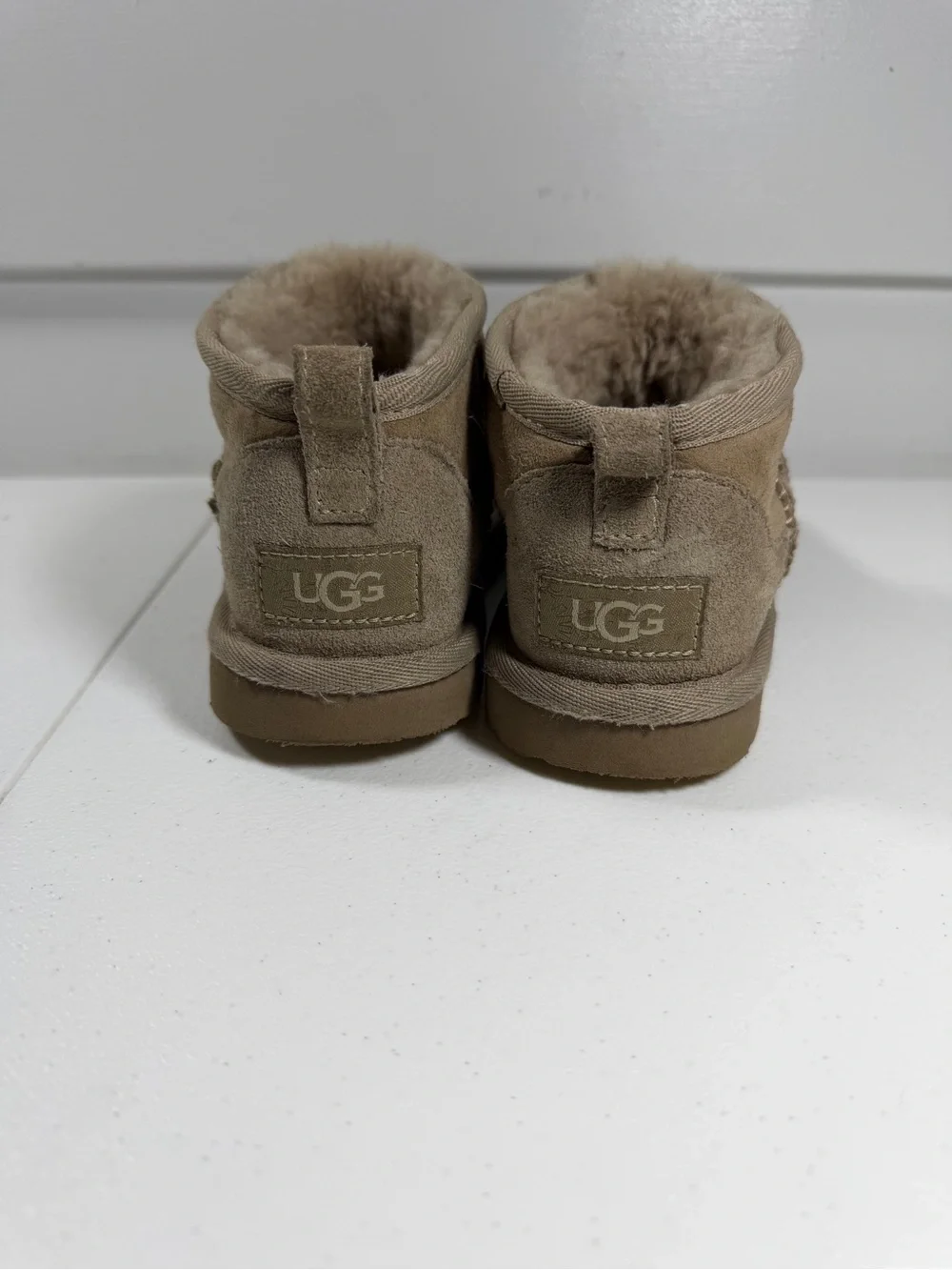 Ugg Classic Ultra Mini Round Toe Shearling Lined Boots size 13
